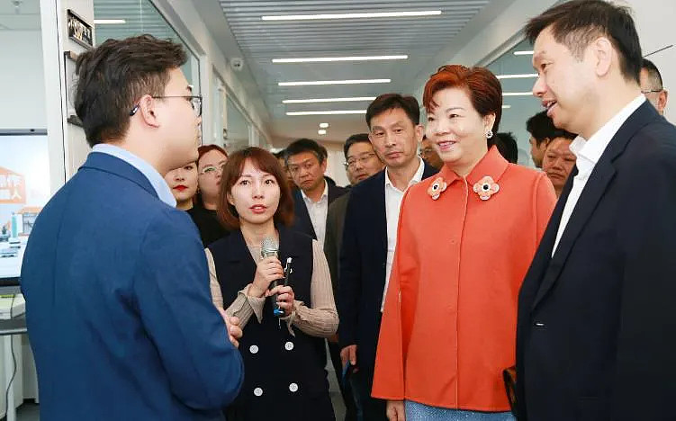 星盛商业上市,揭开佛系地产富豪黄楚龙家族财富"百年渡"真相