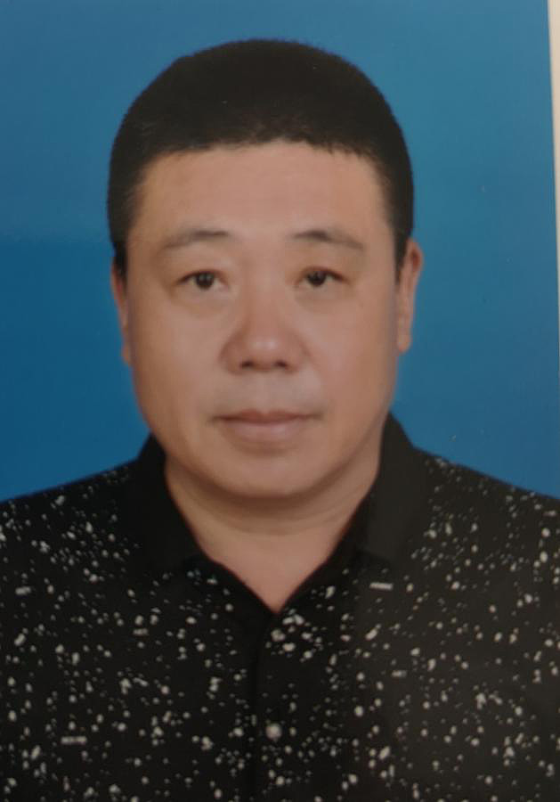 中国著名画家司志明画伟人 获全国画界称赞 单幅被拍出65万著名画家司志明1962年6月生于山东淄博 中共党员 1979年11月入伍在青岛警备区21团任文书 曾荣立 三等功 一