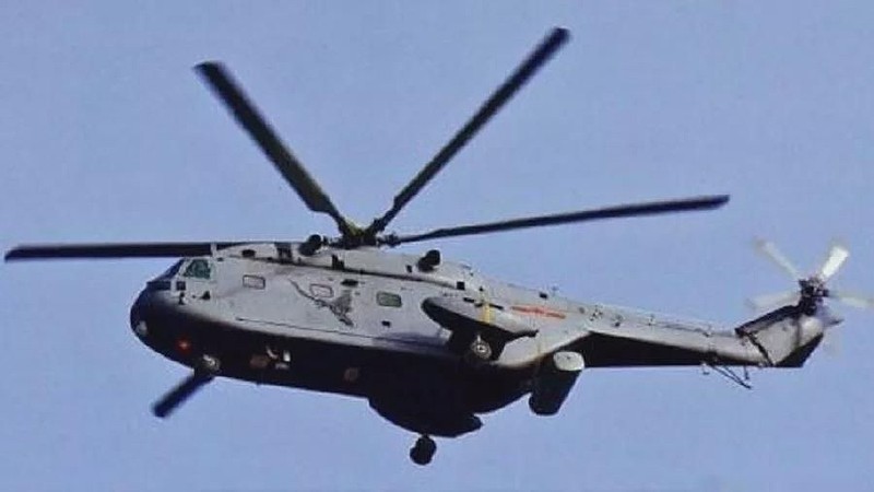 不久前,央视新闻就曝光了我国新型舰载预警直升机直-18y的机舱内部