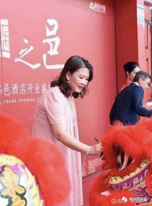 许丽香(融信公益基金会会长) 与此同时,欧宗洪也有意让欧家的二代们走