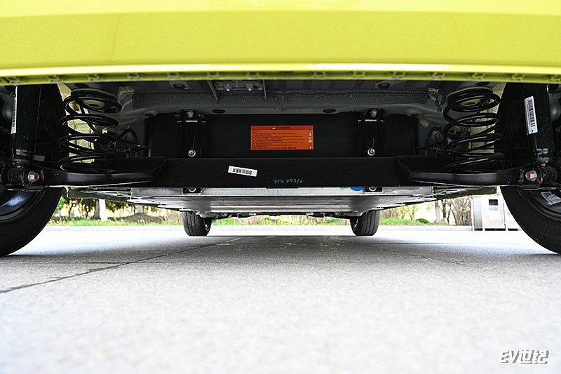 国民精品代步小车试驾江淮思皓e10x纯电动