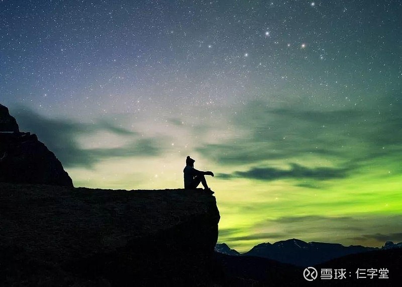 从过去走向未来 亘古时间长河中,人生很短;巍巍苍茫宇宙中,人很渺小.
