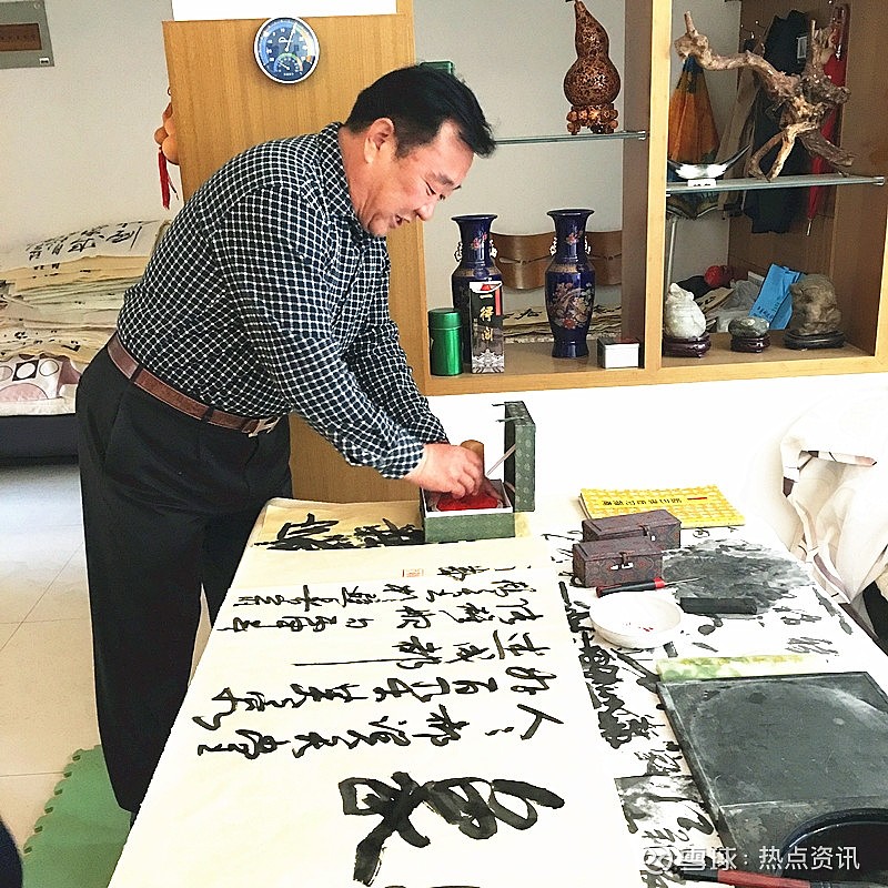 只缘"成都印象"好 远隔千里乐挥毫 -----著名书法家陈风波(鹤天)为