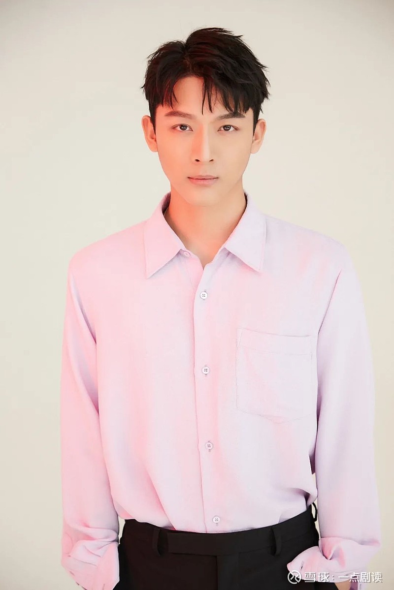 张晚意个人档案 出生日期:1994年4月22日 身高:178cm 体重:65kg 专业