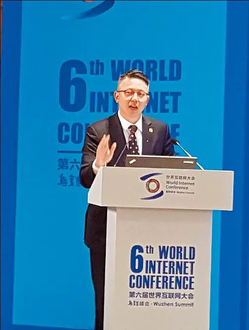 蔡绍中蔡衍明有二女三子,分别为长女蔡绍云,长子蔡绍中,次子蔡旺家,次