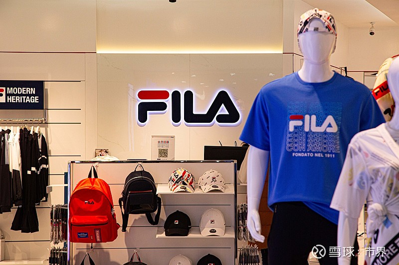 2020年,fila在安踏体育整体收入中占比高达49.1%,至174.