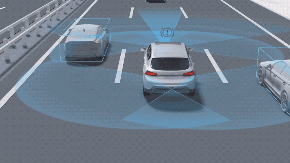 包括带有自动跟车起停,十字路口辅助的acc自适应巡航,同时能开启车道