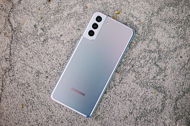 这在三星今年年初发布的旗舰手机galaxy s21系列上能够明显的体现出来