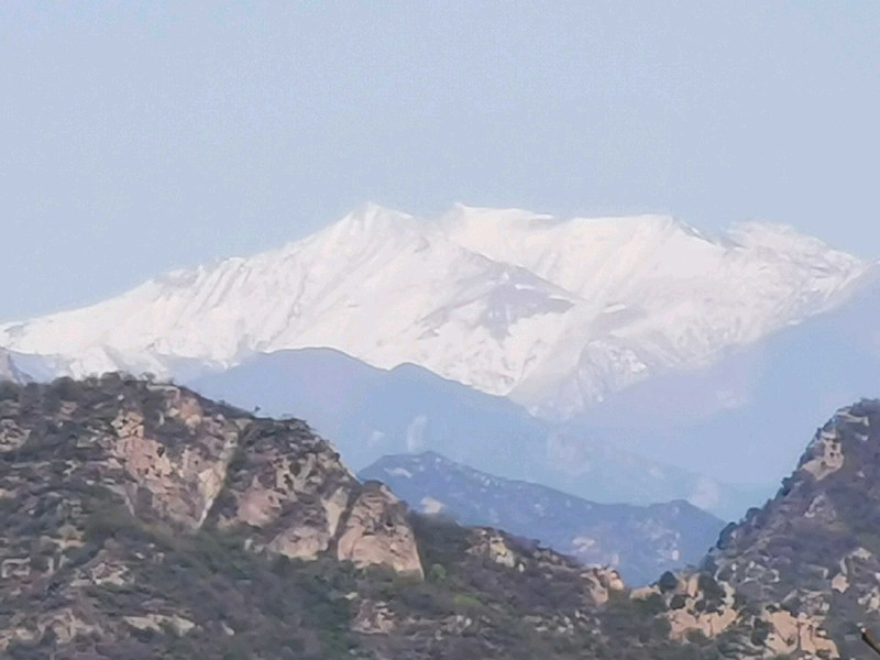 门头沟看到的这个雪山是小五台山