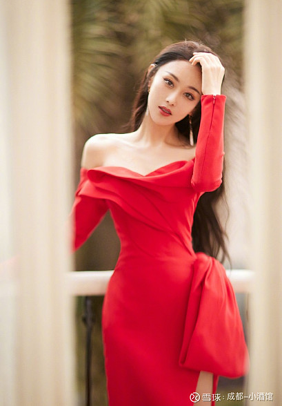 基地股里一堆票,3个涨停 5