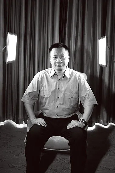 董案 | 一面"枭雄",一面赌徒,吴长江的照明帝国股价仅剩1毛9港币