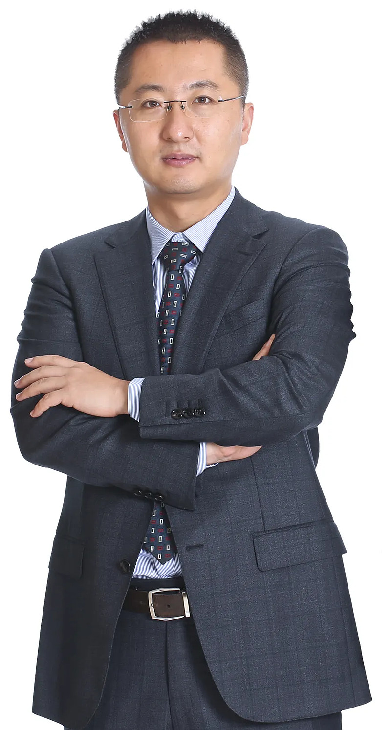 对话中泰资管姜诚：价值投资的唯一定义！ 过去三年，A股市场 对价值投资者非常不友好，坚守价值风格的基金经理，业绩平平、规模缩水，甚至一度被打入“冷宫”。面对追逐名...