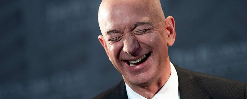 世界首富贝索斯下个月卸任,下一站是哪里?