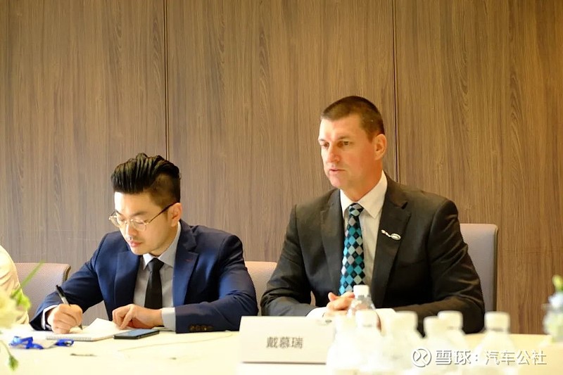 因为时间比较充裕,这次的专访比两个月前的上海车展要深入很多.