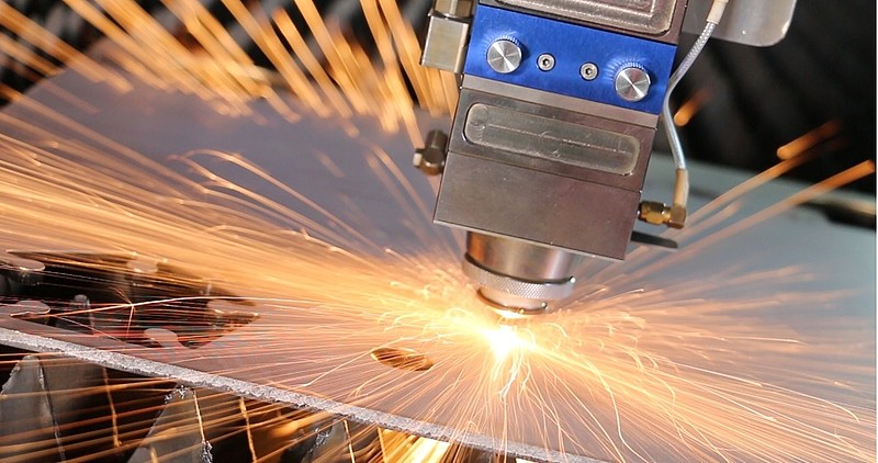 英诺激光业内领先的微加工激光器生产商超快激光器成重要增长点全球