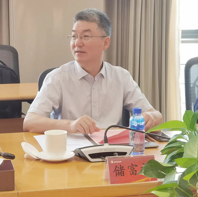 中国林科院木材工业研究所副所长吕斌等多位专家及项目承担单位领导