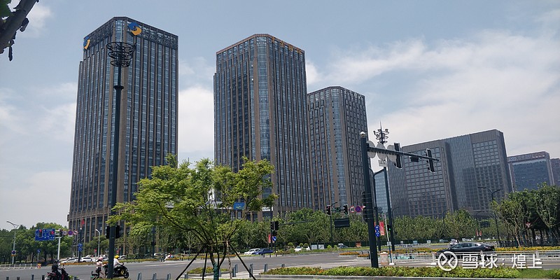 骑行一共去了三个大型综合体,参观了南通中央商务区,实地探访了中南