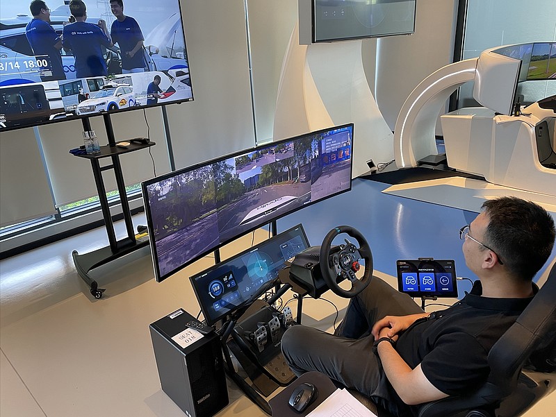 百度的无人车到底有多牛?小雷体验完表示不敢相信