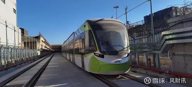 昆明长水机场有轨电车绿海豚正式开通运营