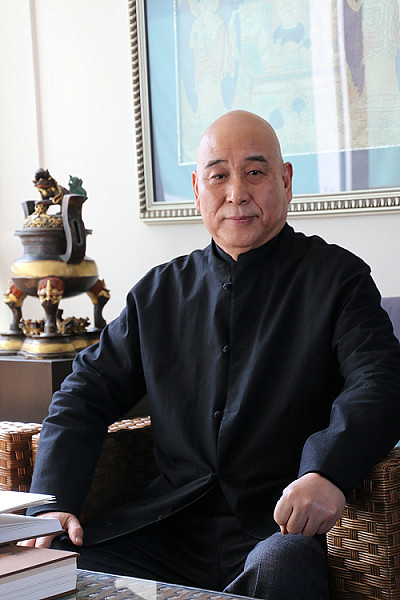 李巍先生向"千年敦煌"项目捐赠400尊元明清佛造像