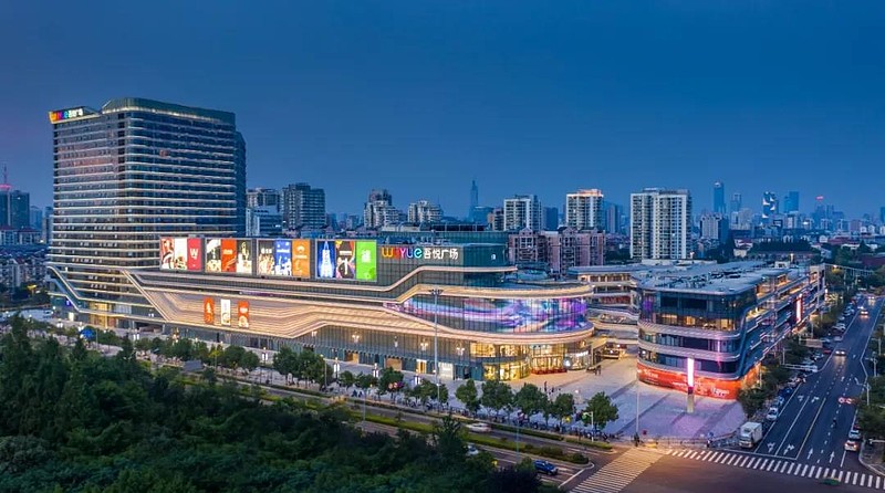 南京建邺吾悦广场结合得天独厚的地理优势,顺势而为,打造一个全新的