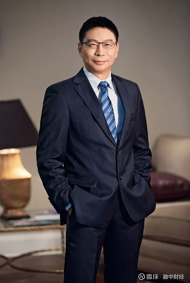 两个david的十年 卫哲和朱海龙私下有个约定,每个月,两个人都要喝顿酒