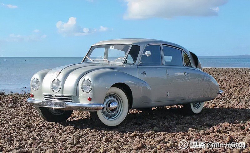 熟悉汽车历史的朋友们或许并不陌生,初代甲壳虫vw38与太脱拉t87之间