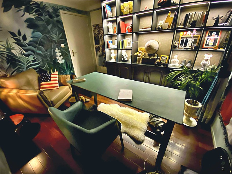 书房重新装修完毕梁文道说一个人的书房就是这个人的全部对我而言此