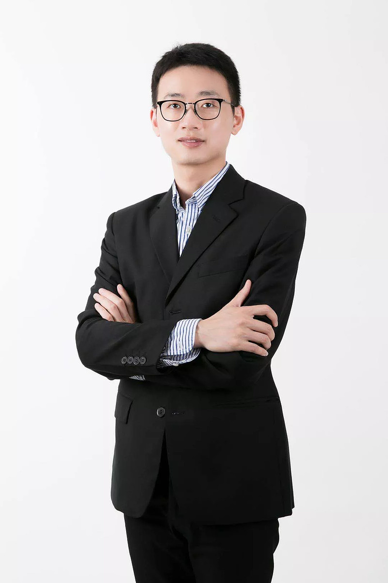 围观2000多位男基金经理后我们选出了10位高颜值男神谁是你心中的颜值