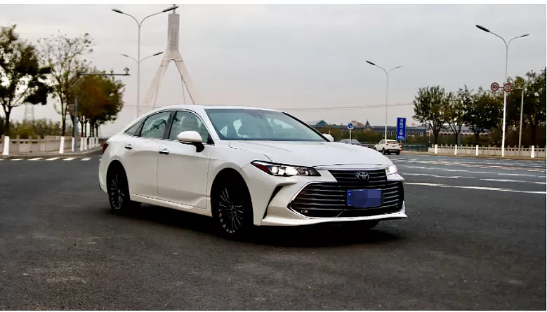 亚洲龙这才是一辆旗舰轿车该有的腔调