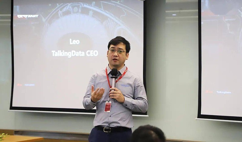 看数字发展搜到的一篇文章李冠仪来特步也有7年了像