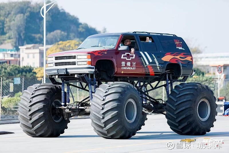 会玩刺激雪佛兰陆上飞行秀让人肾上腺素飙升