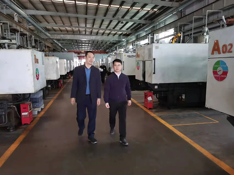 格力电器总裁助理李刚飞,王晓彬一行莅临中山基地视察指导