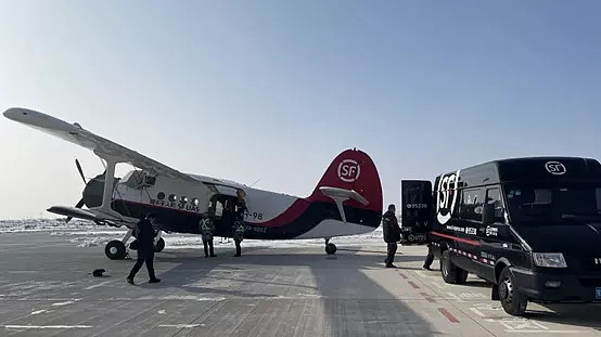 【直擊|順豐大型無人機獲全球首張支線物流無人機商業運行牌照;鄂州花