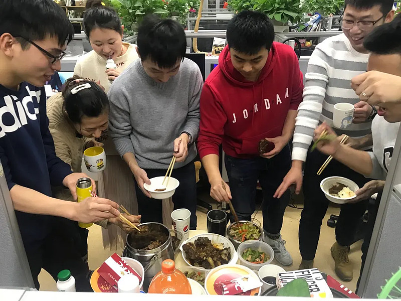 一个人的原地过年，为了千万人的回家团圆-科记汇