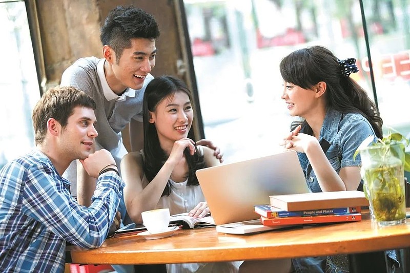 外事邦新加坡留学生就业优势知多少