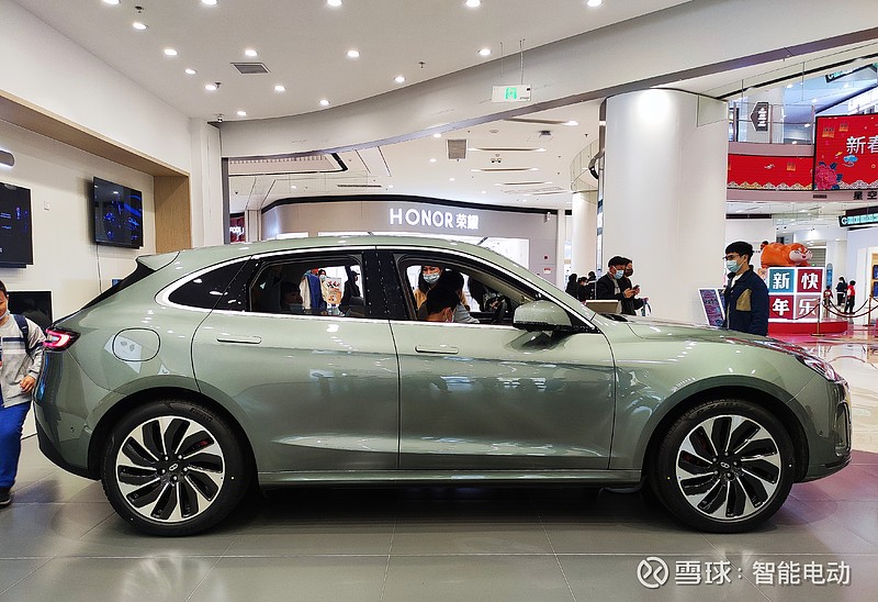 新车实拍｜华为AITO问界M5，热度很高，褒贬不一！ △ 问界M5新车