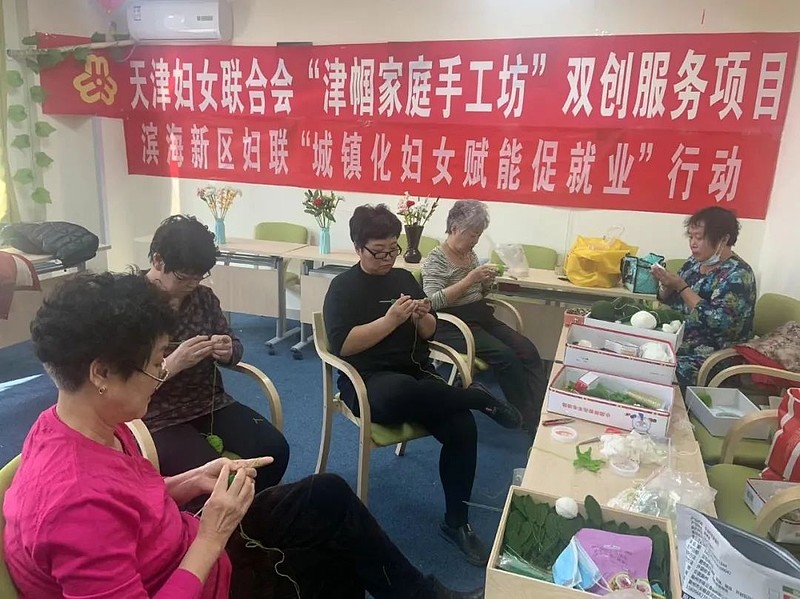 一群被困住的女性，织出永不凋谢的冬奥花束-科记汇