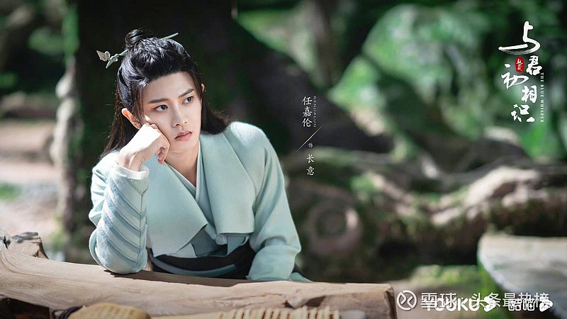 火热开播,成就开年古装剧爆款 过去的2021年,对于演员任嘉伦来说,无疑