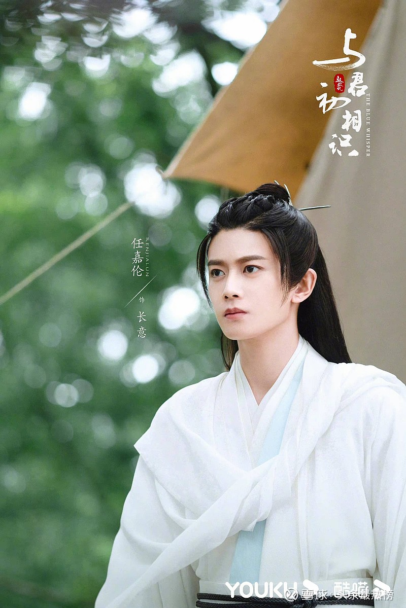 火热开播,成就开年古装剧爆款 过去的2021年,对于演员任嘉伦来说,无疑