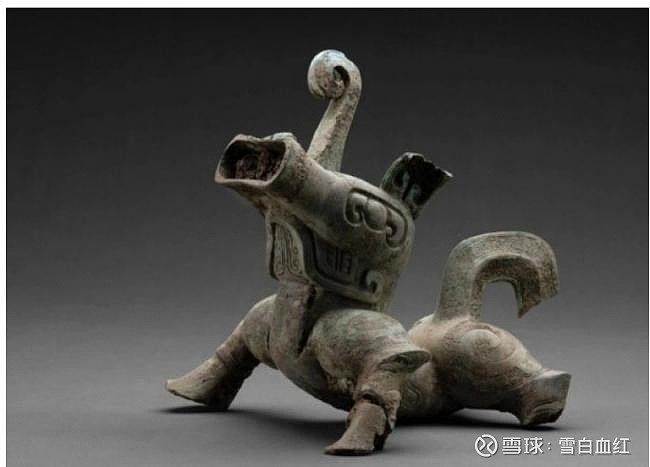 三星堆"穿越时空"文物 青铜神兽尾部上翘后弯周三(18日)是国际博物馆