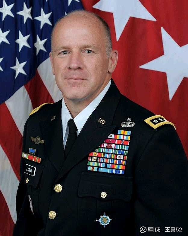 前四星陆军将军被任命为新的白宫港口特使 迈克舒勒2022 年 5 月 27