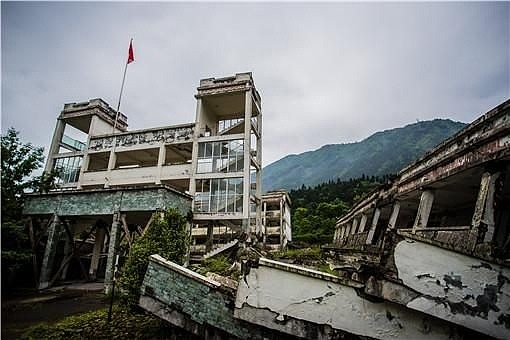 四川芦山61地震造成4人死亡42人受伤14427人受灾