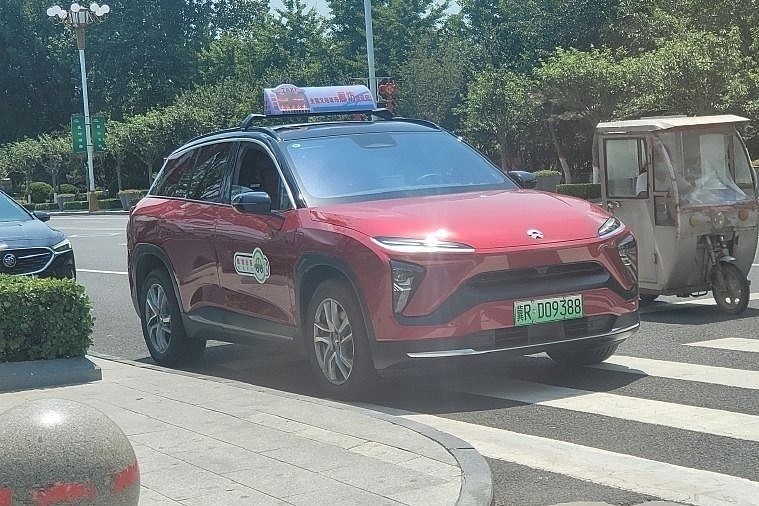 国内最壕出租车40万元级蔚来es6正式投入运营起步价仅7元