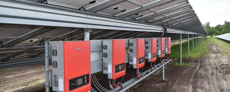 组串式,集中式逆变器介绍及固德威,锦浪科技评述 一,逆变器简介(1)