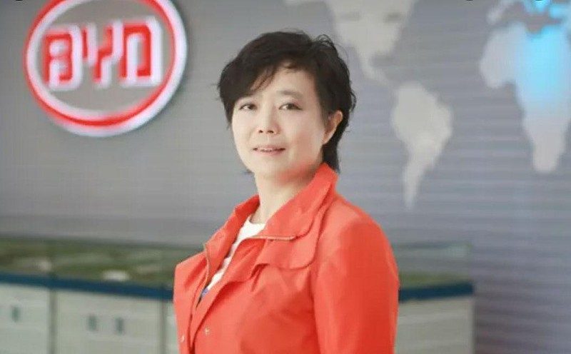 比亚迪高管李柯拟捐赠50万股股权:价值1.6亿 去年套现超2亿 雷递网 乐天 8月8日报道 比亚迪 股份有限公司(简称“比亚迪”)昨日发布公告 ...