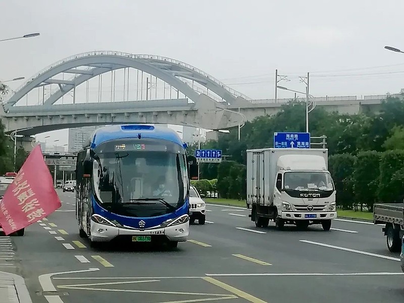 首次現身威海格力鈦海豚公交車助建精緻城市