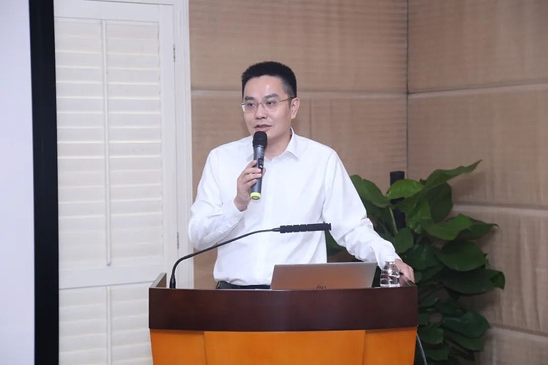 8月12日,华润医药商业董事长穆宏率管理团队到访华润江中.