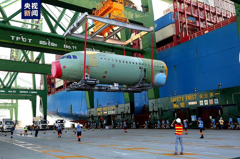 空客A321将在天津,亚洲唯一空客总装线投产 9 月 12 日消息,空客 A321 是欧洲空中客车工业公司研制的双发中短程客机,空中客车 ...