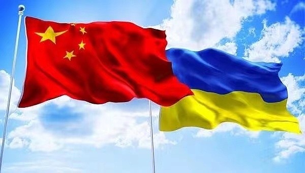 各国主权、领土完整都应该得到尊重,联合国宪章宗旨和原则应该得到遵守,各方合理安全关切应该得到重视,一切致力于和平解决危机... - 雪球